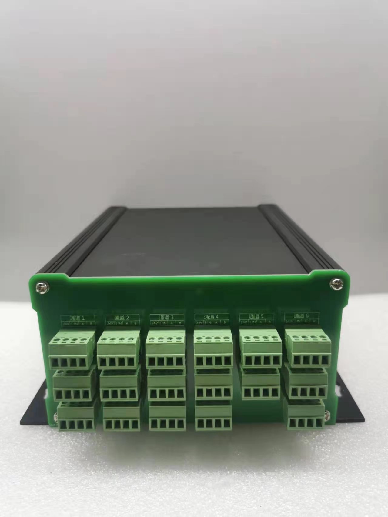 BS-700型，BS-600型智能溫補板卡批量工裝開發完成。